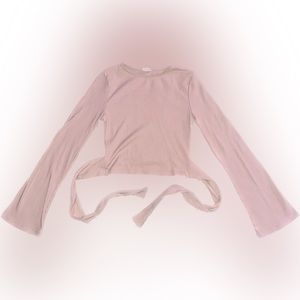 Medium Form Fitted Long Sleeve Crop Shirt